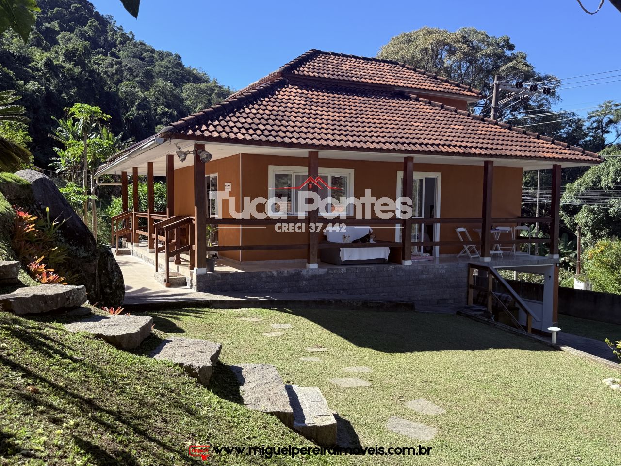 Mini Chácara  - Casa seminova, horta, pomar e jardim | Código:C15