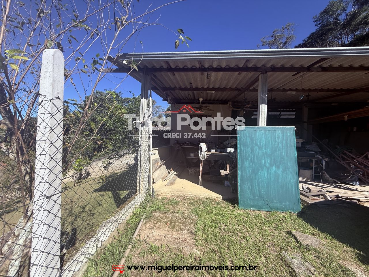 Mini Chácara  - Casa seminova, horta, pomar e jardim | Código:C15