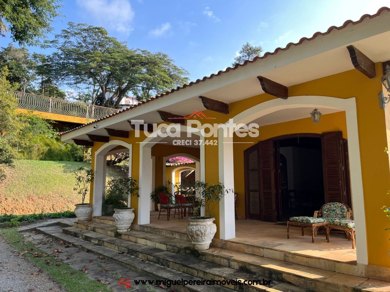 Alugo charmosa propriedade - Piscina, sauna e linda vista! | Código:L3