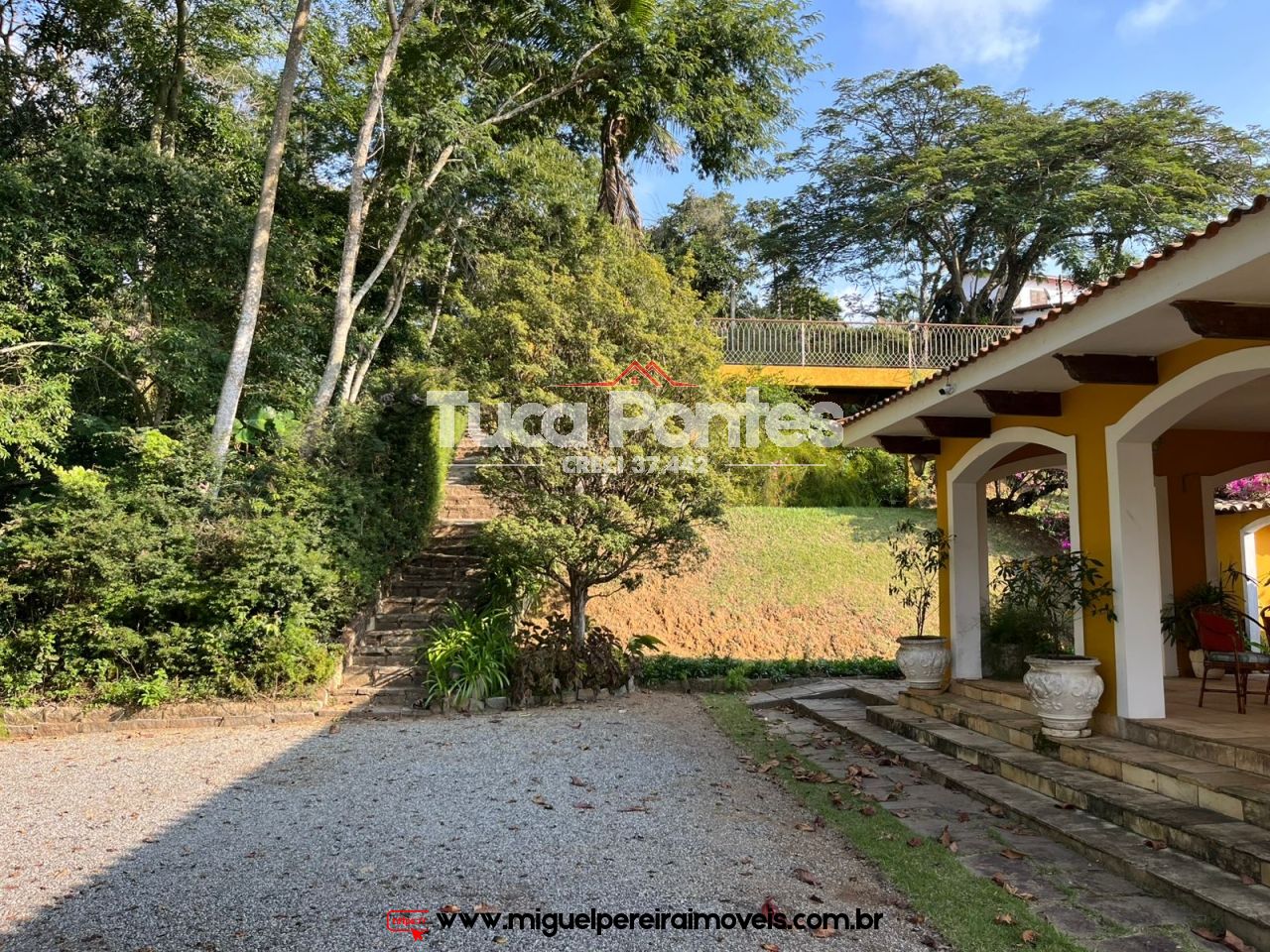 Alugo charmosa propriedade - Piscina, sauna e linda vista! | Código:L3