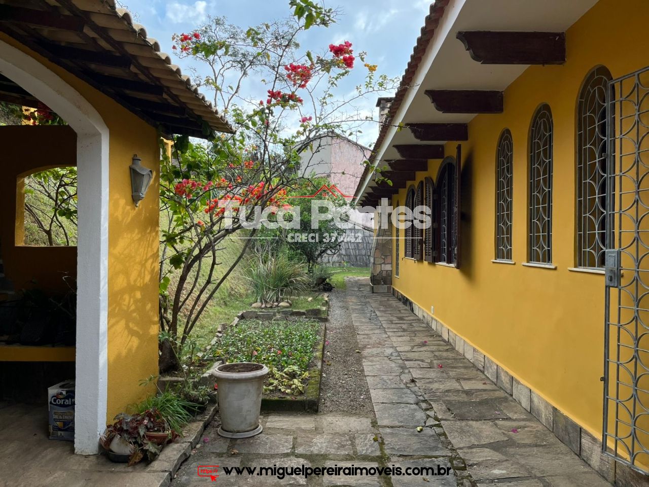 Alugo charmosa propriedade - Piscina, sauna e linda vista! | Código:L3