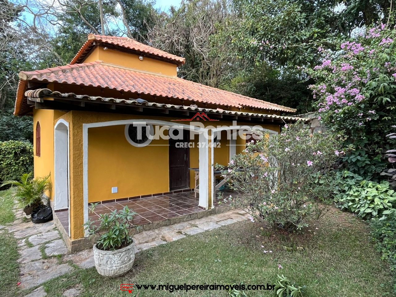 Alugo charmosa propriedade - Piscina, sauna e linda vista! | Código:L3