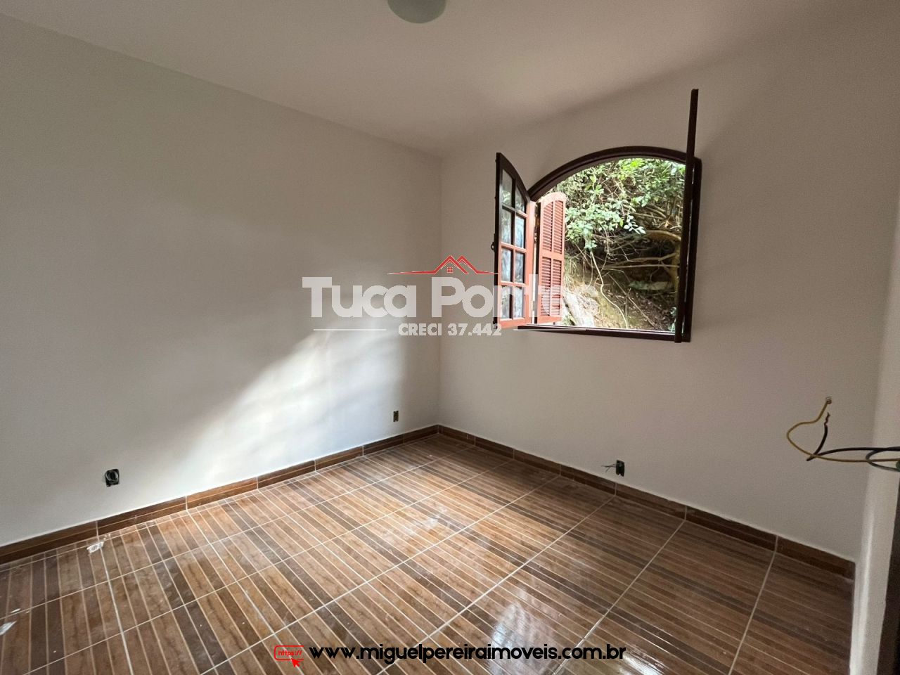 Alugo charmosa propriedade - Piscina, sauna e linda vista! | Código:L3