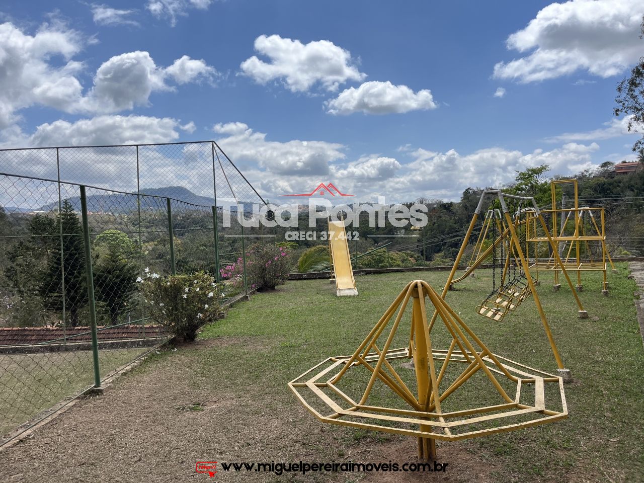 No Condomínio Serra Dourada - Condomínio com excelente infraestrutura! | Código:C97
