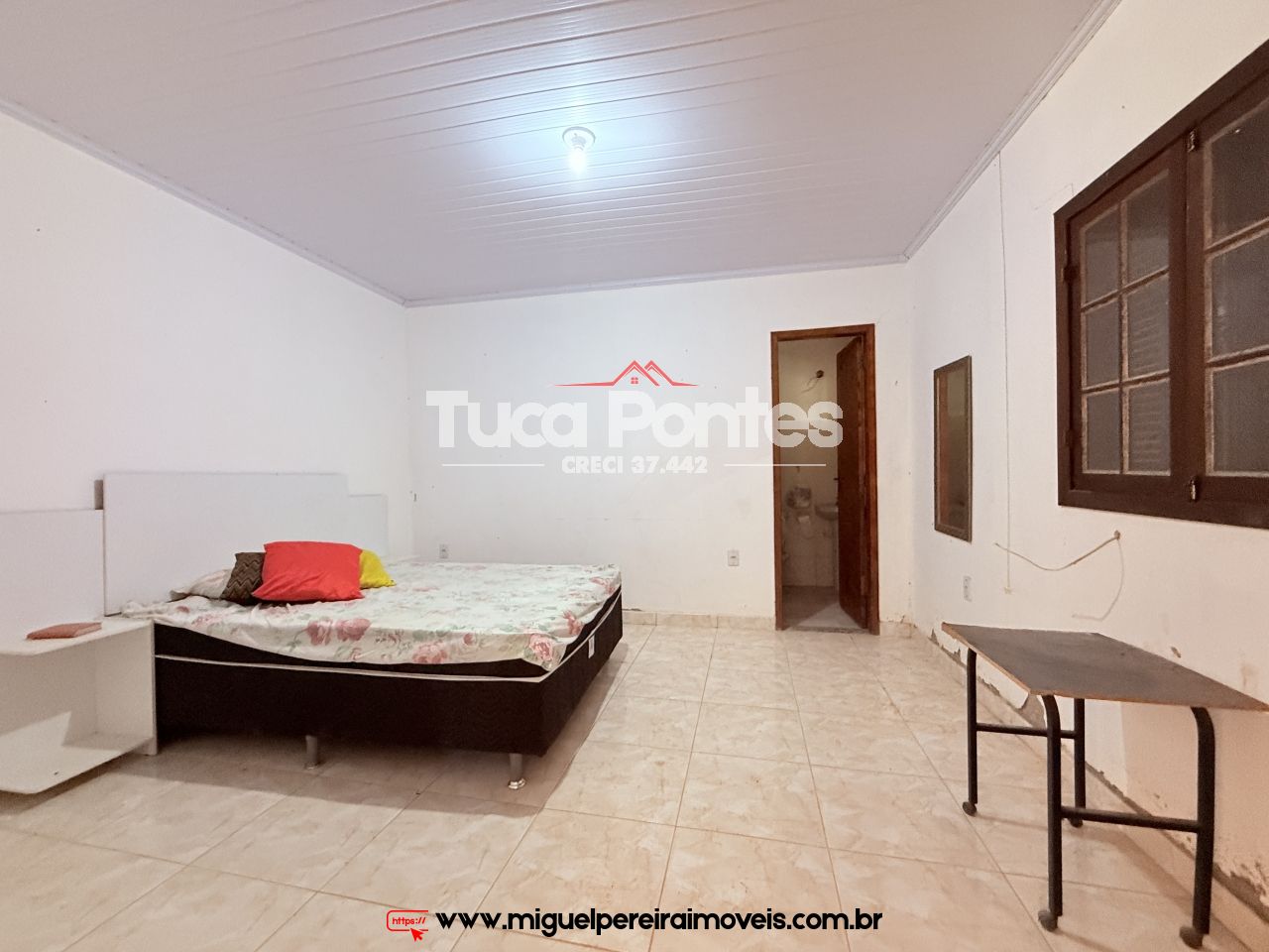 Casa com cachoeira  - Residencial ou Comercial  | Código:C98