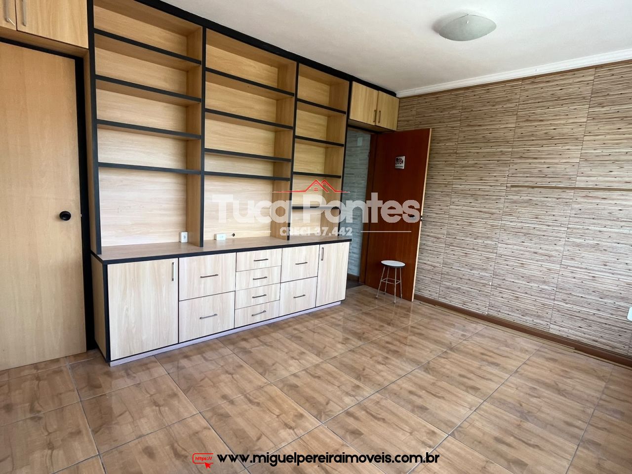 Sala comercial a venda - No Centro de Miguel Pereira! | Código:CM1
