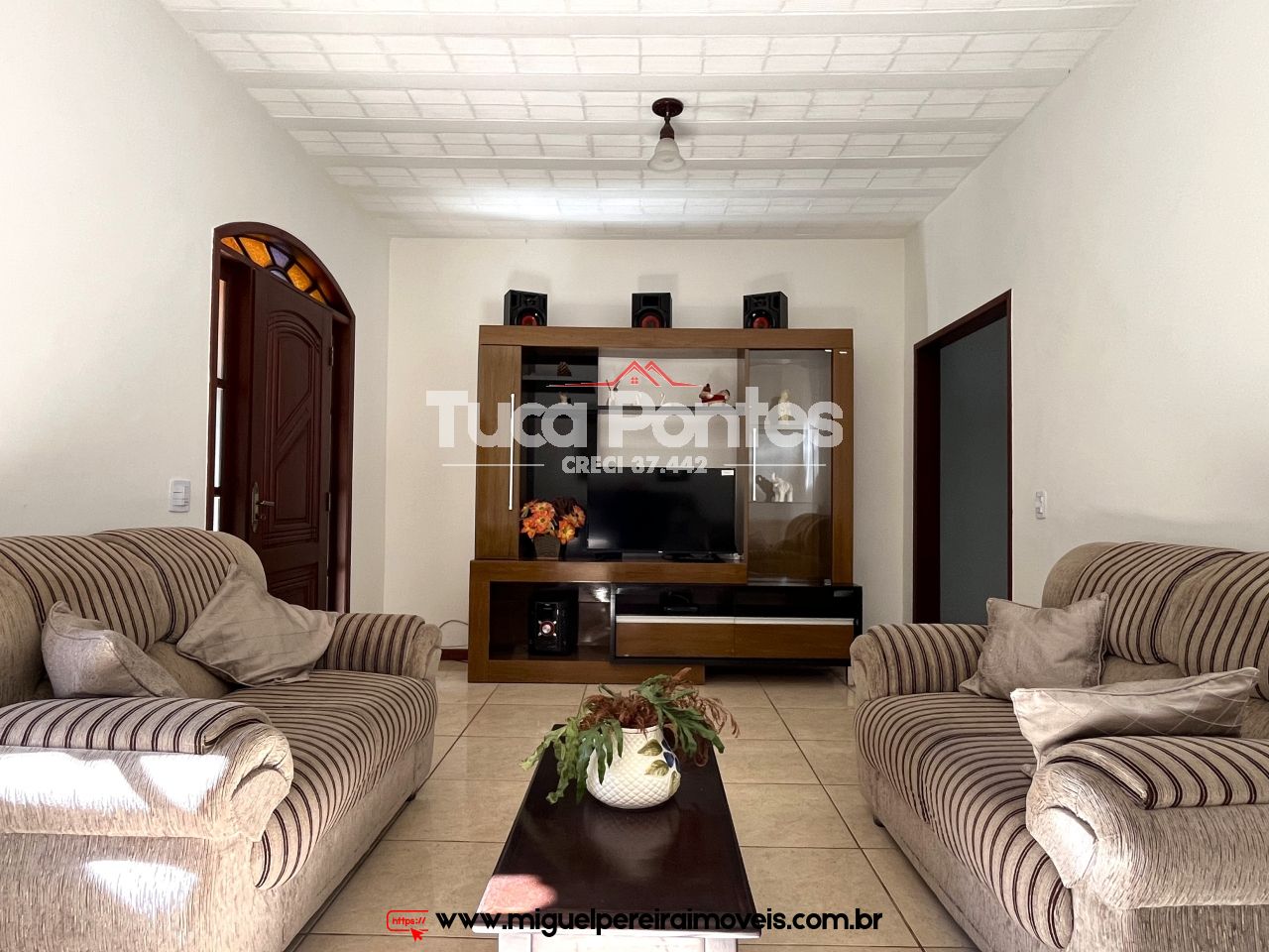 Excelente casa com pomar - E linda vista do centro de Miguel Pereira | Código:C109