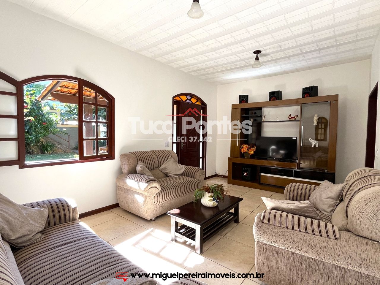 Excelente casa com pomar - E linda vista do centro de Miguel Pereira | Código:C109