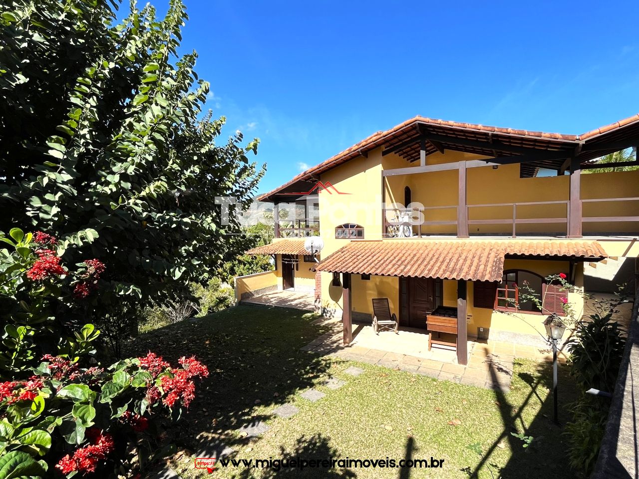 Excelente casa com pomar - E linda vista do centro de Miguel Pereira | Código:C109