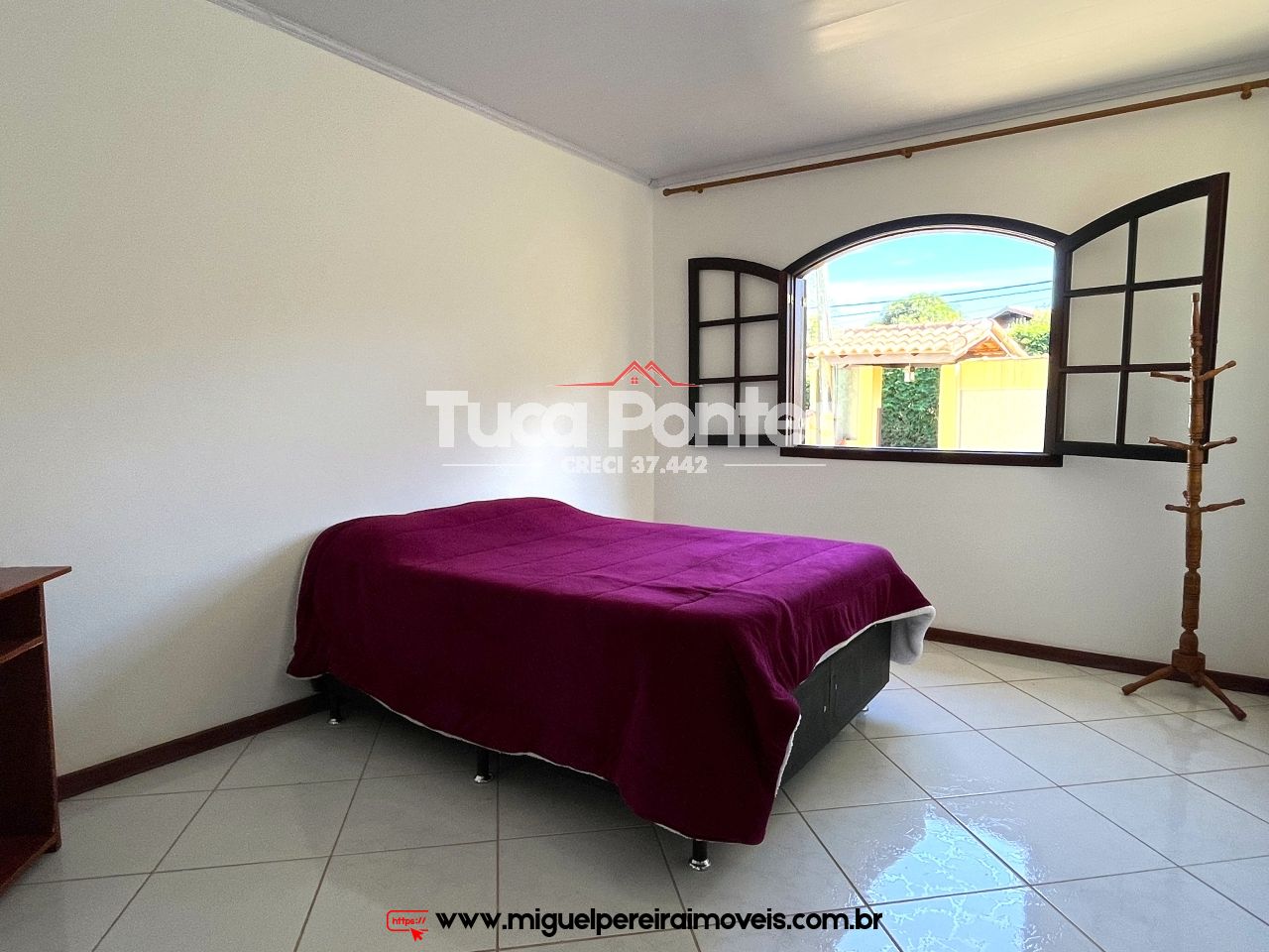 Excelente casa com pomar - E linda vista do centro de Miguel Pereira | Código:C109