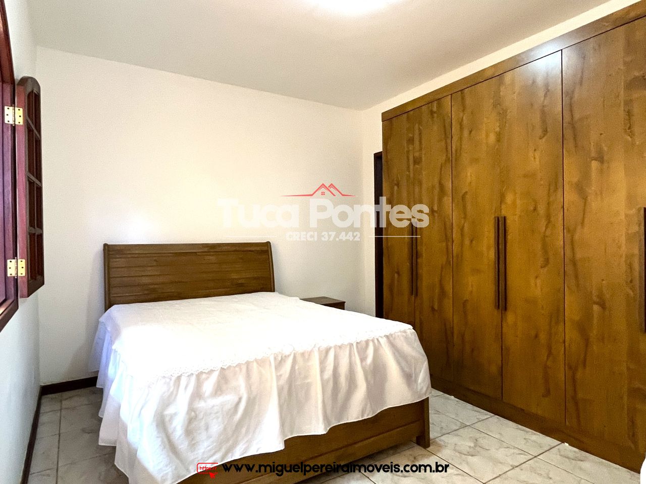 Excelente casa com pomar - E linda vista do centro de Miguel Pereira | Código:C109