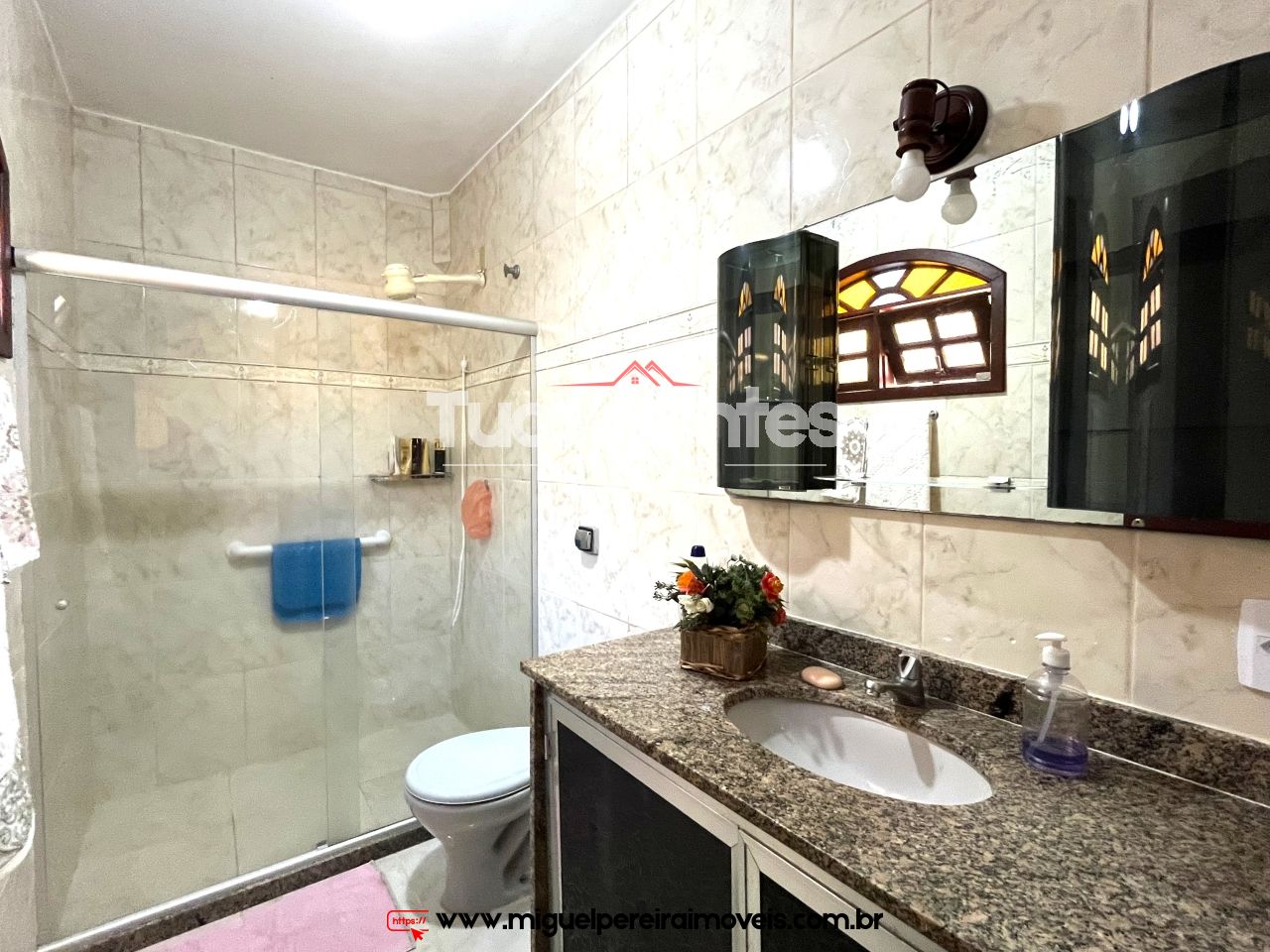 Excelente casa com pomar - E linda vista do centro de Miguel Pereira | Código:C109