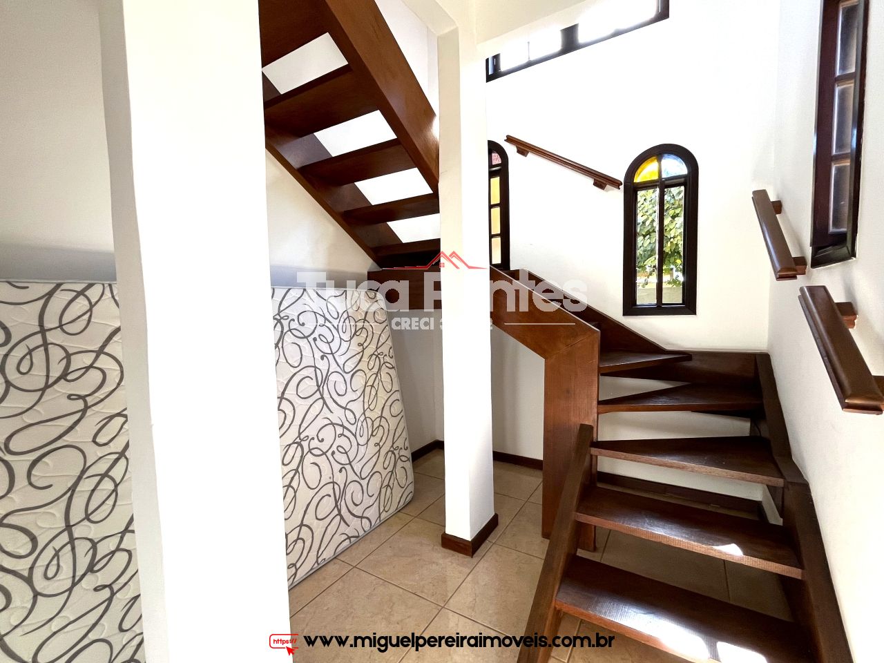 Excelente casa com pomar - E linda vista do centro de Miguel Pereira | Código:C109