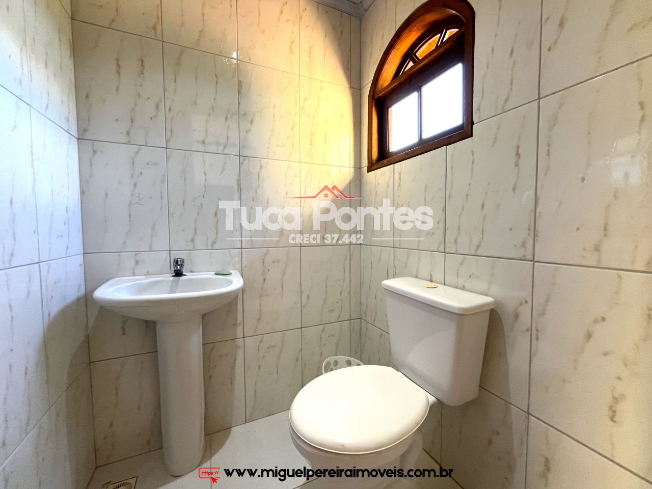 Excelente casa com pomar - E linda vista do centro de Miguel Pereira | Código:C109