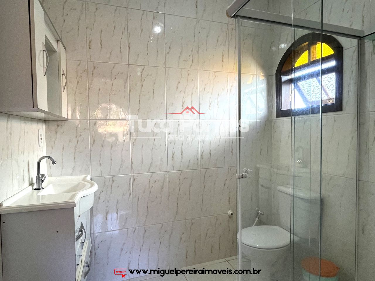 Excelente casa com pomar - E linda vista do centro de Miguel Pereira | Código:C109