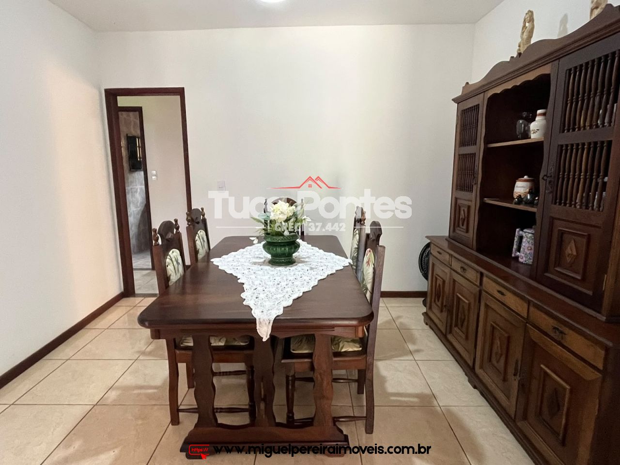 Excelente casa com pomar - E linda vista do centro de Miguel Pereira | Código:C109