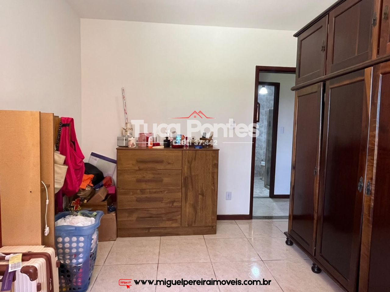 Excelente casa com pomar - E linda vista do centro de Miguel Pereira | Código:C109