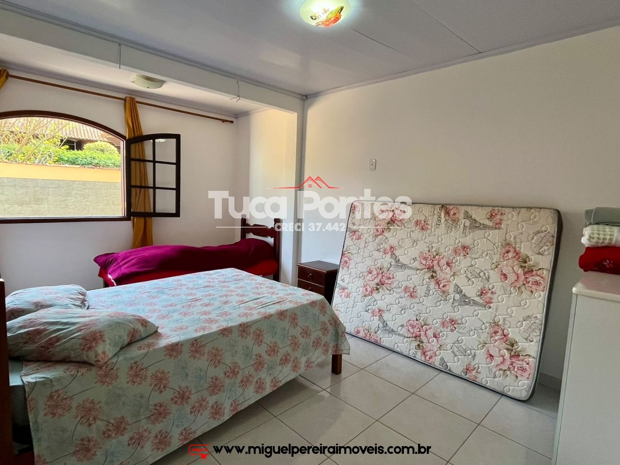 Excelente casa com pomar - E linda vista do centro de Miguel Pereira | Código:C109