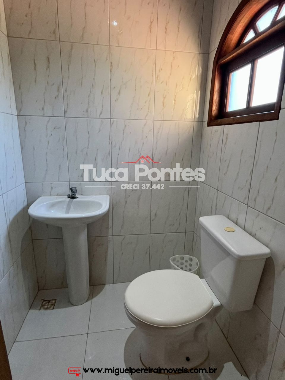 Excelente casa com pomar - E linda vista do centro de Miguel Pereira | Código:C109