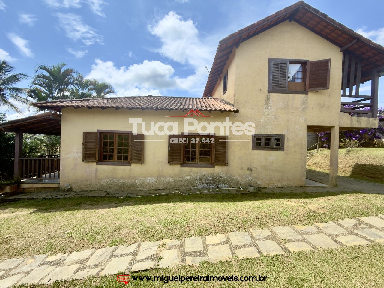 Casa com 2 quartos e anexo - Murada com amplo terreno | Código:C102