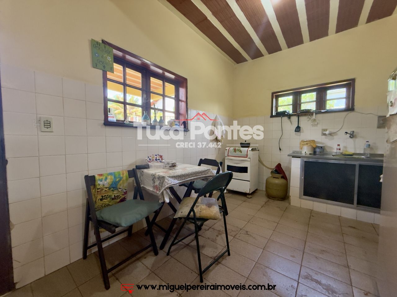 Casa com 2 quartos e anexo - Murada com amplo terreno | Código:C102