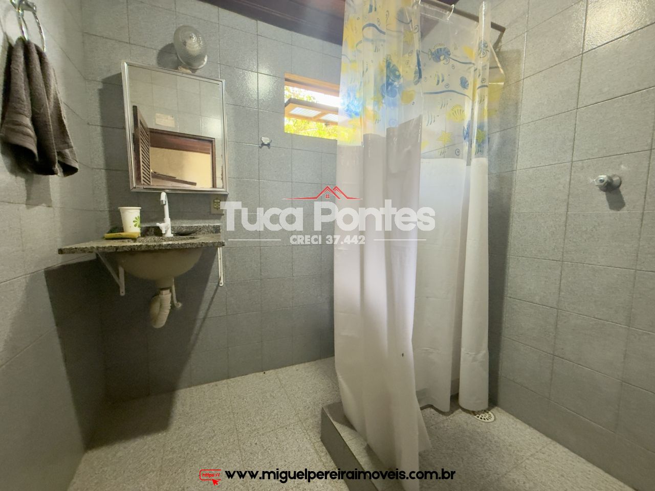 Casa com 2 quartos e anexo - Murada com amplo terreno | Código:C102