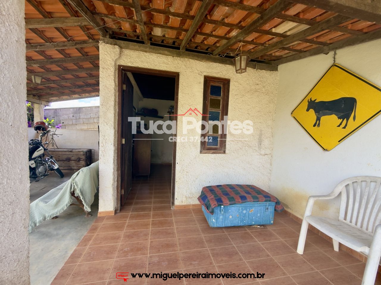 Casa com 2 quartos e anexo - Murada com amplo terreno | Código:C102