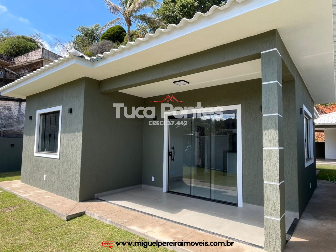 Casa nova  - em terreno plano e murado  | Código:C113