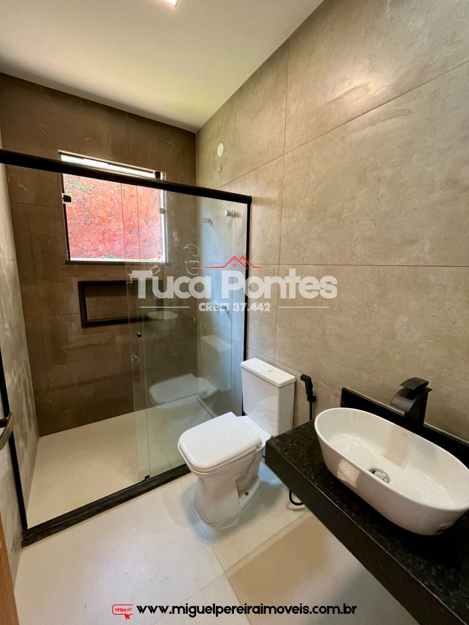 Casa nova a venda  - Em terreno plano e murado  | Código:C113