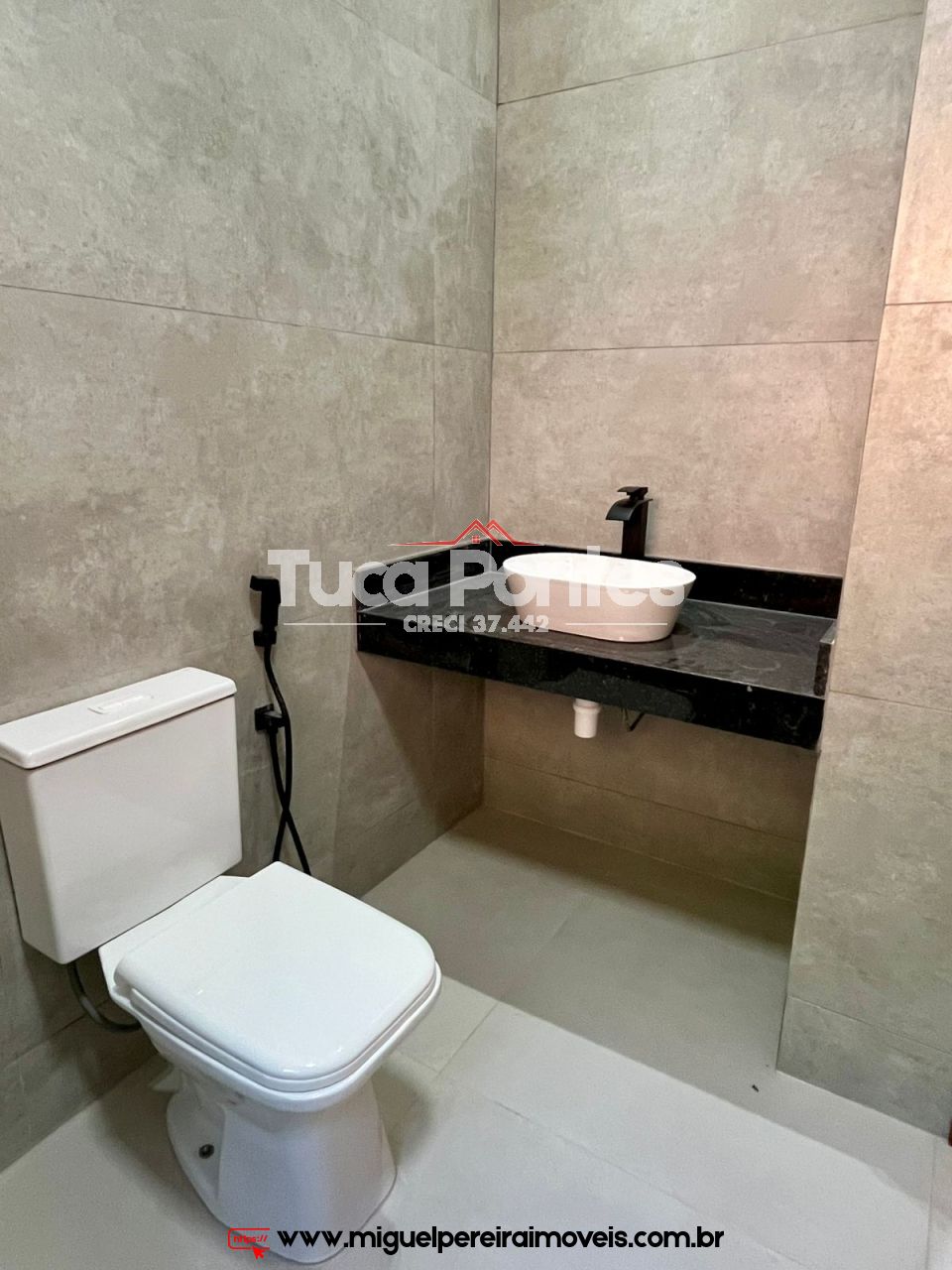 Casa nova a venda  - Em terreno plano e murado  | Código:C113