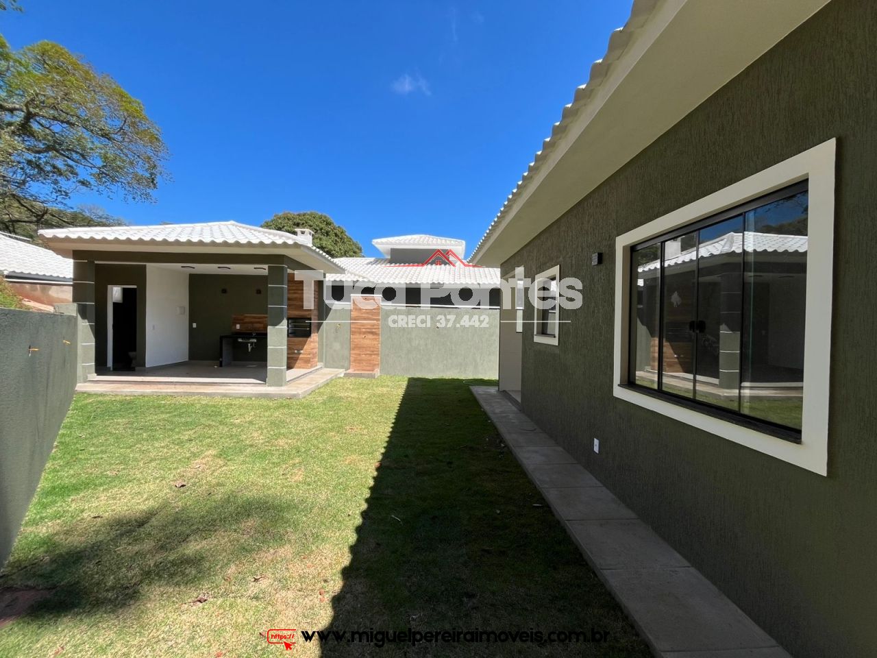 Casa nova a venda  - Em terreno plano e murado  | Código:C113