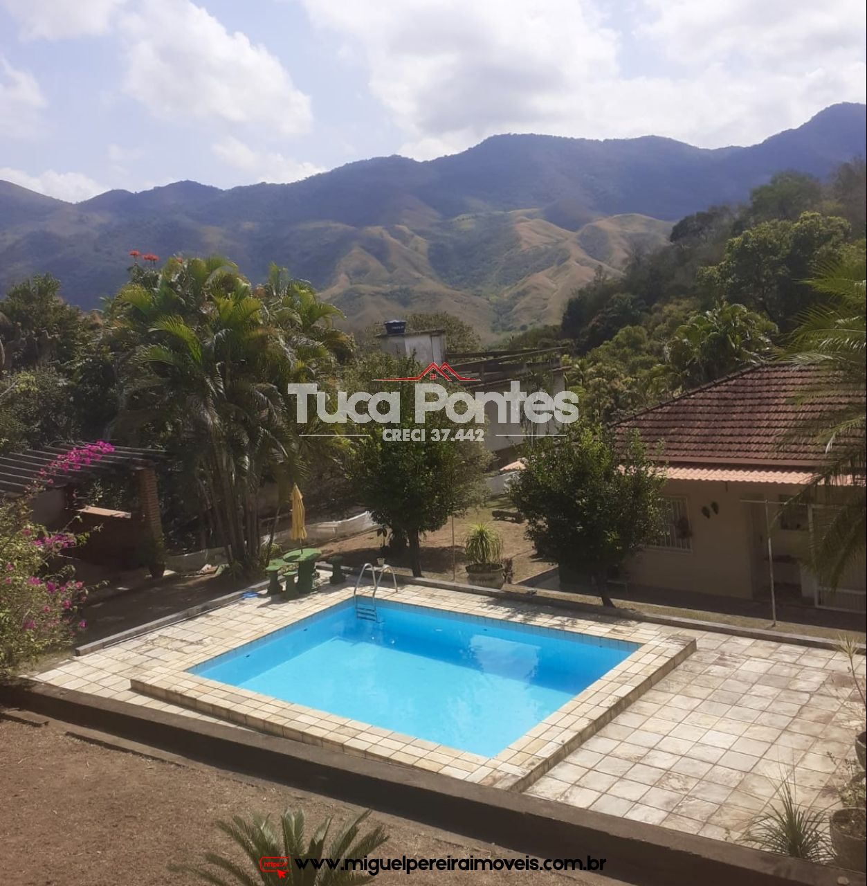 Com 3 quartos e piscina  - Casa em Mangueiras  | Código:C5000