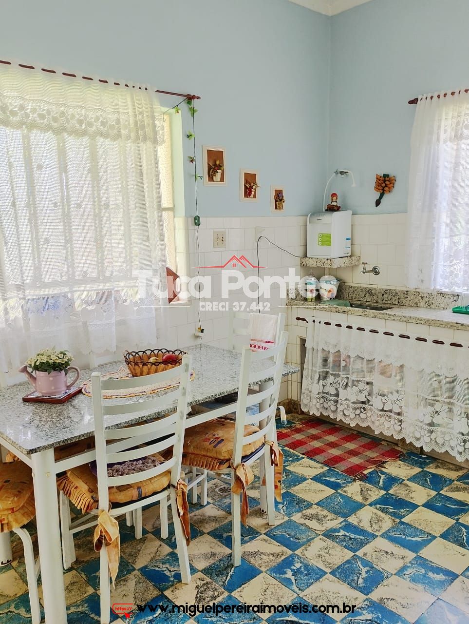 Com 3 quartos e piscina  - Casa em Mangueiras  | Código:C5000