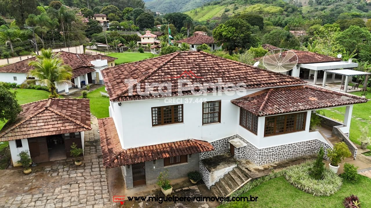 Chácara com área plana  - Casa - Anexo -Lazer - Pomar - Campinho etc | Código:C121